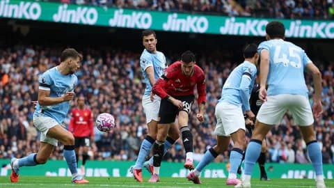 แมนยู ตาลุก "ดาวดังพรีเมียร์ลีก" พร้อมย้ายซบผีซัมเมอร์นี้